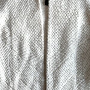 BCBG Maxazria Beautiful White Knit Cardigan